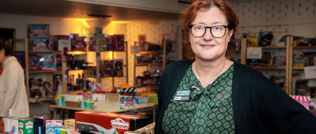En ritning visar hur den planerade bioångpannan i Rya kommer se ut sedd från vattnet.
