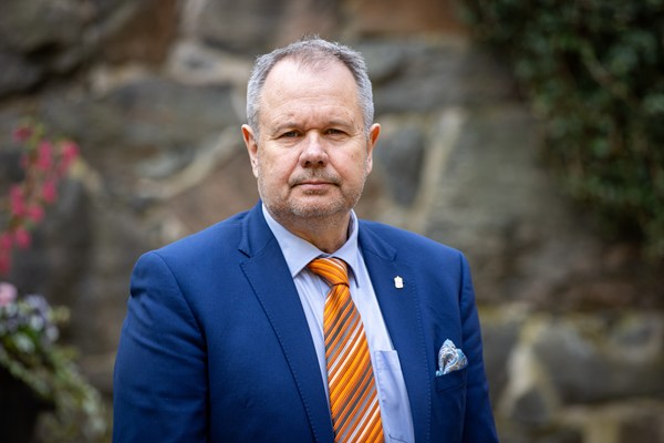porträtt på Jörgen Peters