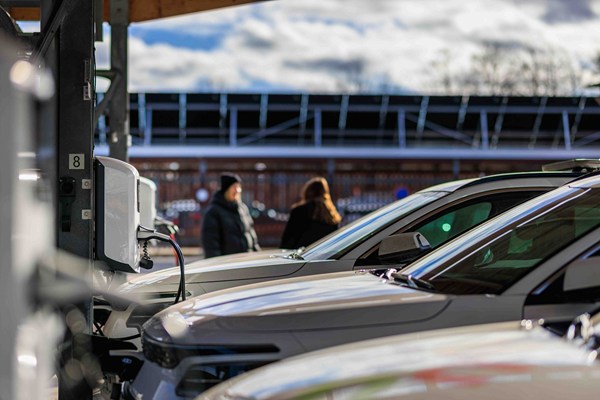 Ny datalösning hjälper elnätskunder att sänka sina kostnader