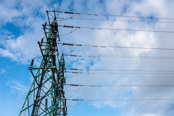 Pressmedelande: Så löser vi elektrifieringen i väntan på nya elnät 