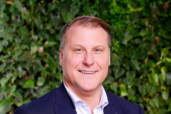 Lars Edström 2 (1).png