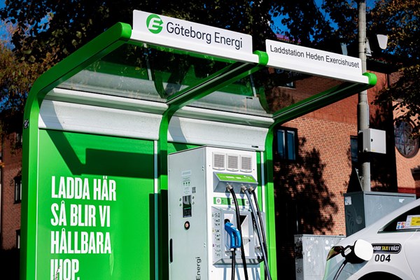 Pressmeddelande: Nu inför vi rörligt pris på laddning av elbil